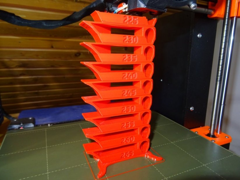 AURAPOL PET-G Filament Ruch czerwony 1 kg 1,75 mm